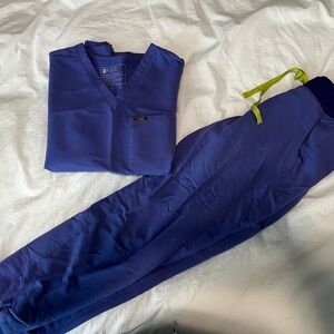 Figs Scrub Set in Color Dewberry, size Small